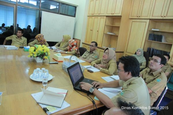 Kadis Kominfo Provsu Pimpin Rapat Pelaksanaan Barang dan Jasa Tahun 2015